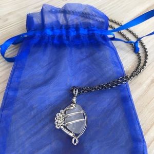 Beautiful Stone Necklace! NWT!